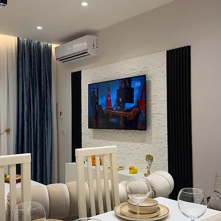 Apartmenti C1 Dhoma 34 *